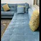 كنب زاويه نظيف مع فرشه كبيره نفس اللون