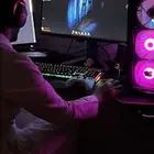 للبيع Set-up قيمنق ستريمنق متكامل ونظيف