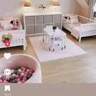 سرير اطفال ابيض