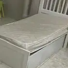 سرير مستعمل ابيض