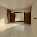 فيلا فاخره درج داخلي للبيع عرض مميز