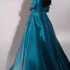 فستان من المصممه منى السبيعي