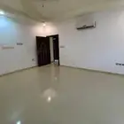 شقة غرفتين وصالة مع سطح