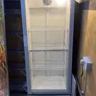 ثلاجة عرض نظيفه