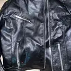 جاكيت جلد اسود نسائي ورجالي ممتاز للبيع مقاس M