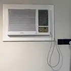 مكيف شباك نظيف وجديد