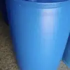 2 برميل مياه للبيع