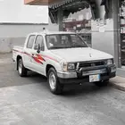 هايلوكس نظيف للبيع