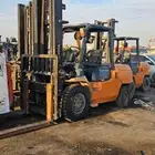 رافعة شوكية فوركلفت للايجار