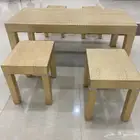 طاولات تقديم