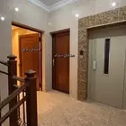 شقة خمس غرف وصاله حي المروج قريبة من المشى