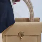 عرض خاص يوجد لدينا شنط جديده تناسب جميع المناسبات