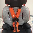 كرسي اطفال للسيارة ماركة ايفنفلو شبه جديد من سنه الى 6سنوات