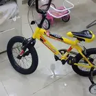 دراجه مقاس 16 فيها مسكت الفرام الخلفيه مكسوره فقط