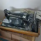 ماكينة خياطة
