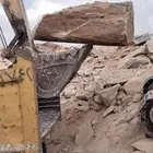 بوكلين لبناء الحجر وقص الاراضي وهدم العمائر القديمه