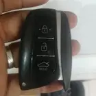 فني مفاتيح فتح أبواب وبرمجة مفاتيح السيارات