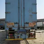 شاحنات ومقطورة