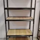 رفوف للعرض المنتجات