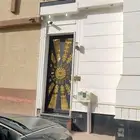 للإيجار شقة 3 غرف مع سطح خاص بالجنادرية (المعالي)