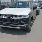 تويوتا لاند كروزر جي ار اس هايبرد 2025 إصدار خاص