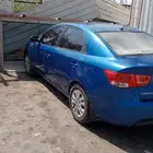 كيا سيراتو