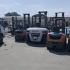 كرينات وروافع شوكيه ومان لفت وسيزر لفت وسطحات وجيسبي للايجار