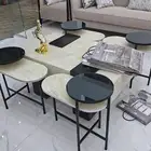 طاولة مع 6 خدمه