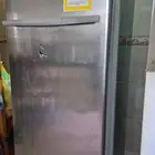 تلاجه فريزر استاند whirlpool استخدام بسيط بحاله ممتازة شبه