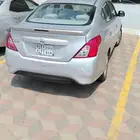 نيسان صني 2023 اللون فضي