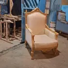 تنجيد كراسي تغير قماش وسفنج وتنجيد تفصيل كنب كراسي