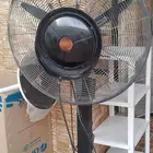 مروحه ماء وكرسيين اطفال