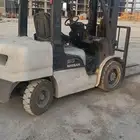 رافعة شوكية سكين فور يفت للايجار