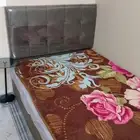 سرير للبيع مع مرتبه