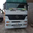 تريلا مع الصندوق للبيع