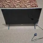 شاشة تلفزيون