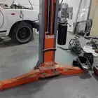يوجد لدينا رافعه ورشه