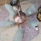 ثريات لبيع على 50
