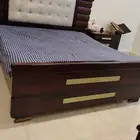 سرير كبير