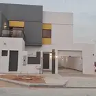 فيلا جديدة ست غرف نوم للايجار ب 55 الف صاحية خزام