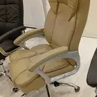 كرسي مكتب مع أقصى قدر من الراحة بألوان مختلفة