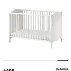 سرير ايكيا ابيض للبيبي لعمر 4 سنوات