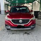 MG ZS ستاندر أحمر نظيف على الشرط