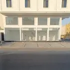 معارض ومحلات للإيجار بموقع مميز