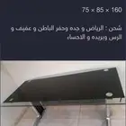 طاولة مكتب نظيفه