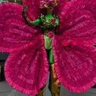 دمى عملاقة لاعب خفة