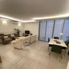 للإيجار   شقة فاخرة مؤثثة بالكامل