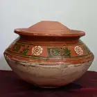 قدر فخار نظيف جدا