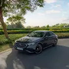 مرسيدس بنز E300 2025 خليجي اصفار مع ضمان الوكيل