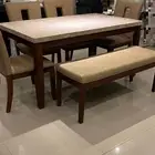 طاوله طعام للبيع استعمال نظيف